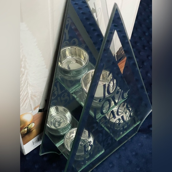 Christmas Glass Tea-light Holder - HolidayStuff - Picture 4 of 5